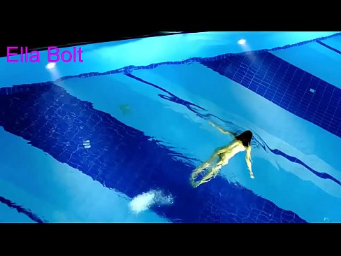❤️ Ich kann nicht aufhören zuzusehen, junge Blondine beim Nacktschwimmen im Pool des ELLA BOLT Resorts erwischt Porno bei de.porngameshub.ru ☑